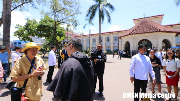 Fr Ric Anthony Reyes Religion and Relation: Princess of Thailand's visit to Basilica